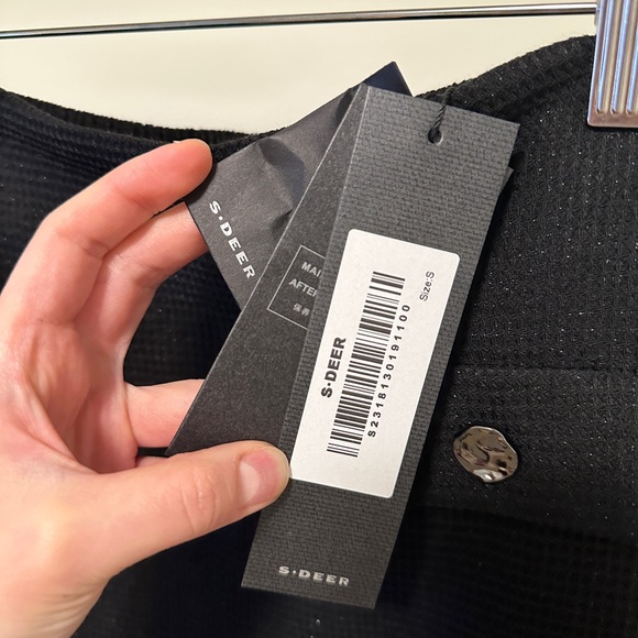 Black mini skirt (size S) from SDeer - Picture 6 of 7